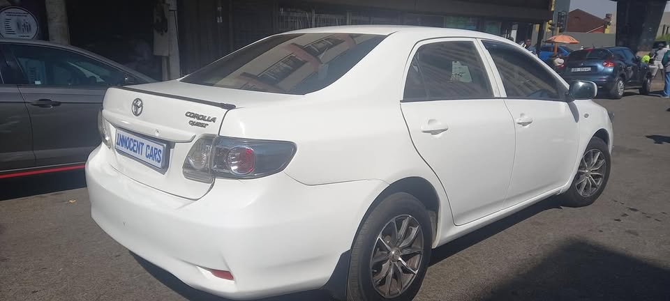 2016 TOYOTA COROLLA QUEST 1.6 ENGINE, MANUAL TRANSMISSION, WHITE COLOUR