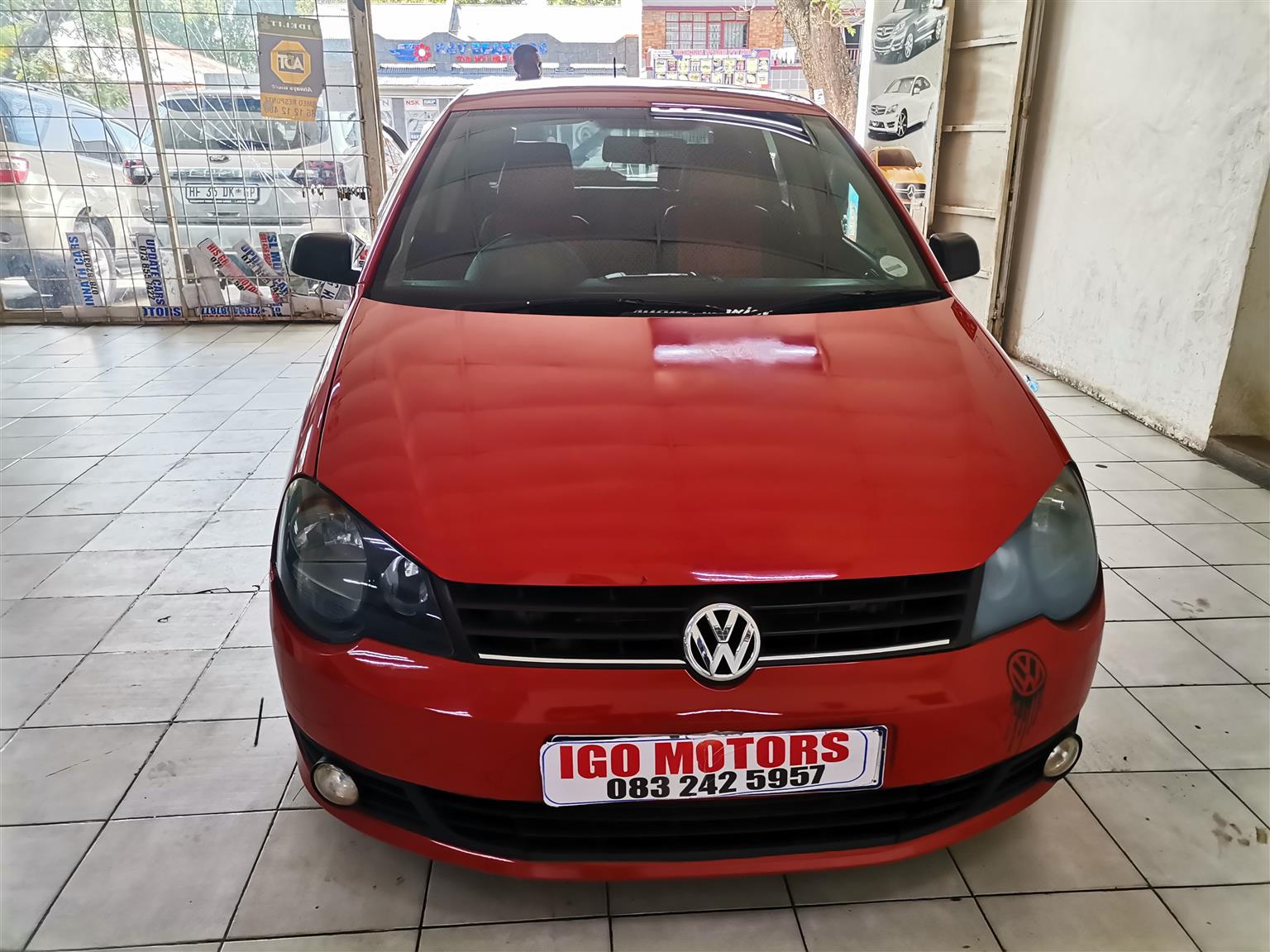 2011 POLO VIVO 1.6 MANUAL Mechanically perfect with Clothes Seat