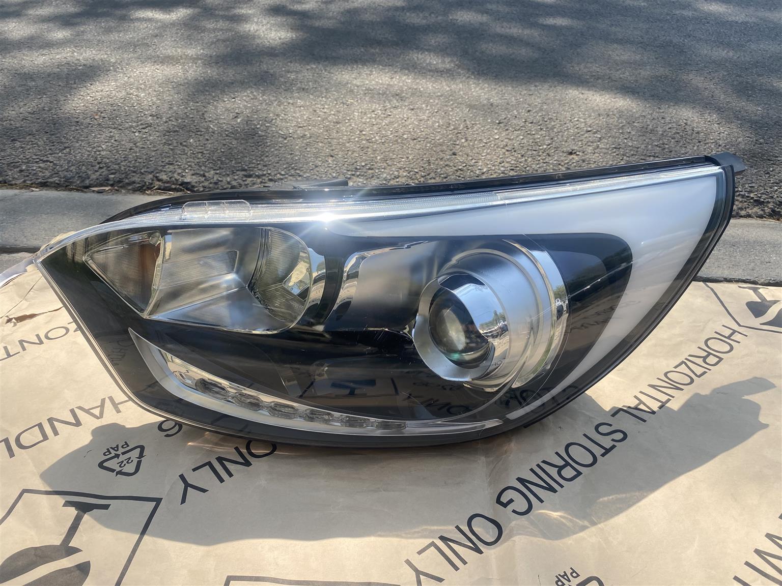 2015 KIA RIO LED HEADLIGHT LEFT SIDE FOR SALE. IN PRISTINE CONDITION - Private Seller 2015 KIA RIO LED HEADLIGHT LEFT SIDE FOR SALE. IN PRISTINE CONDITION - Private Seller