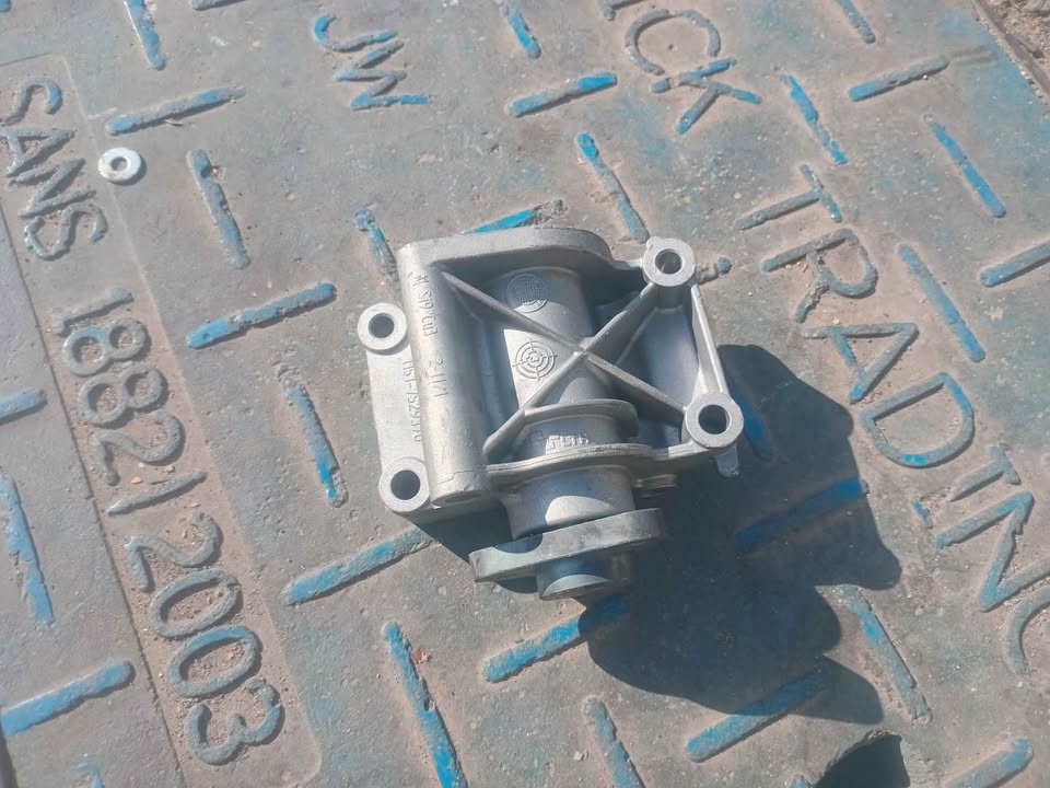 Original water pump coolant pump BMW E90 E87 316i 318i 320i N46 11517529370 - Private Seller