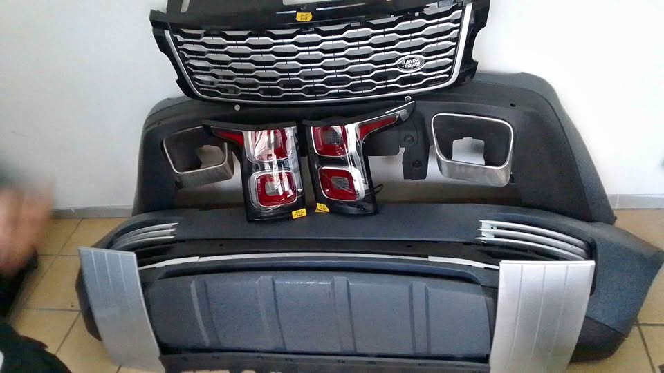 Range Rover evoque bumpers and taillights - Private Seller Range Rover evoque bumpers and taillights - Private Seller