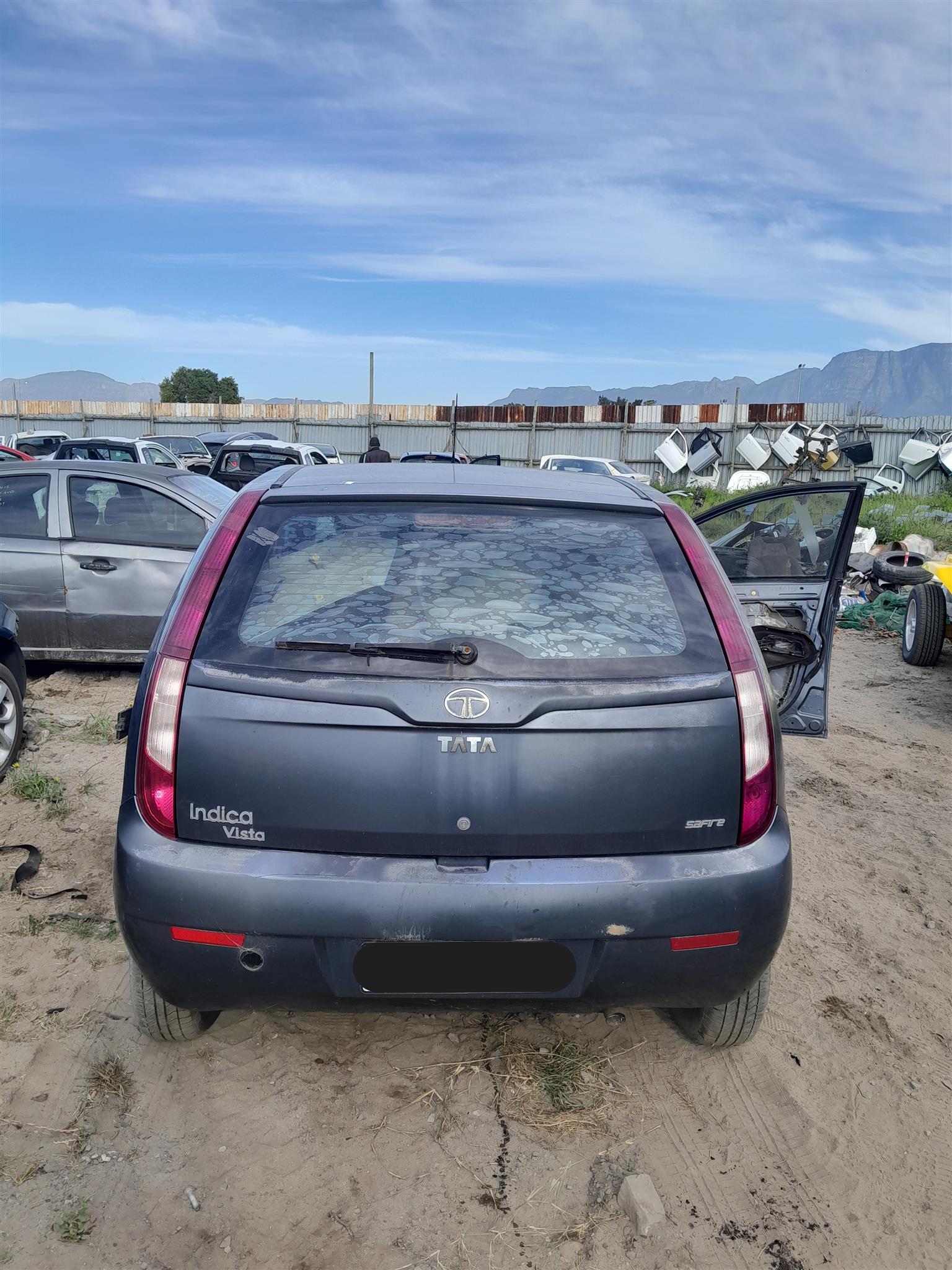 TATA INDICA VISTA 1.4 2010 NOW STRIPPING FOR SPARES - Private Seller