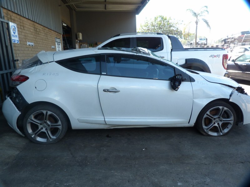 Renault MeganeIII 2.0 GT Line Coupe Cabrio Manual White - 2016 STRIPPING FOR SPA - Private Seller