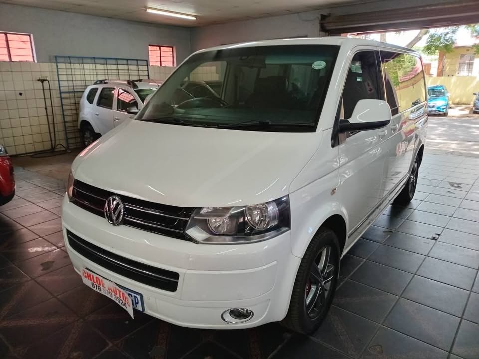 VW CARAVELLE 2.0TDI 4MOTION BITURBO DSG 2012 7 SEATER WHITE 127000KM LEATHER INTERIOR Reverse camer