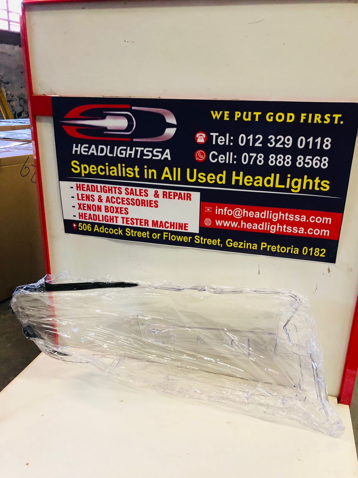 Toyota Land Cruiser LC200 left side headlight lens - Private Seller