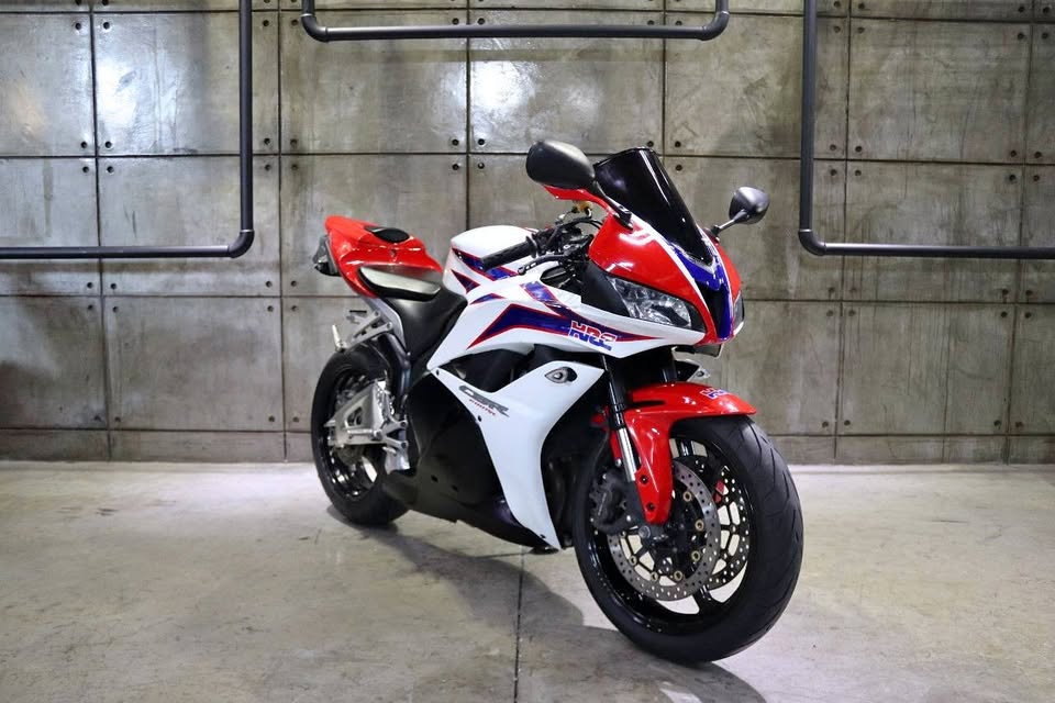2011 Honda CBR600RR - Private Seller