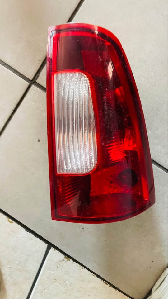 Tata Xenon taillight