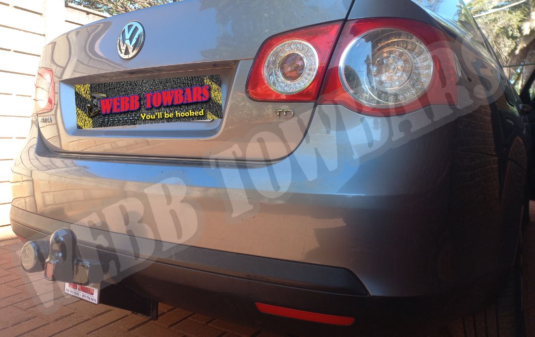 Volkswagen Jetta Standard/Detachable Towbars