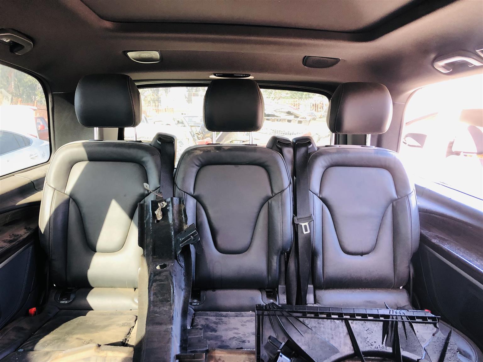 Mercedes Benz W447 Viano V-class stripping for parts