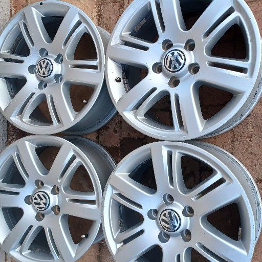 OEM Amarok rim