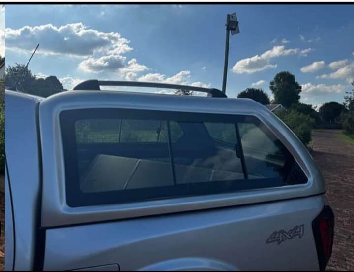 Nissan Navara Double Cab Canopy 2018 - Private Seller