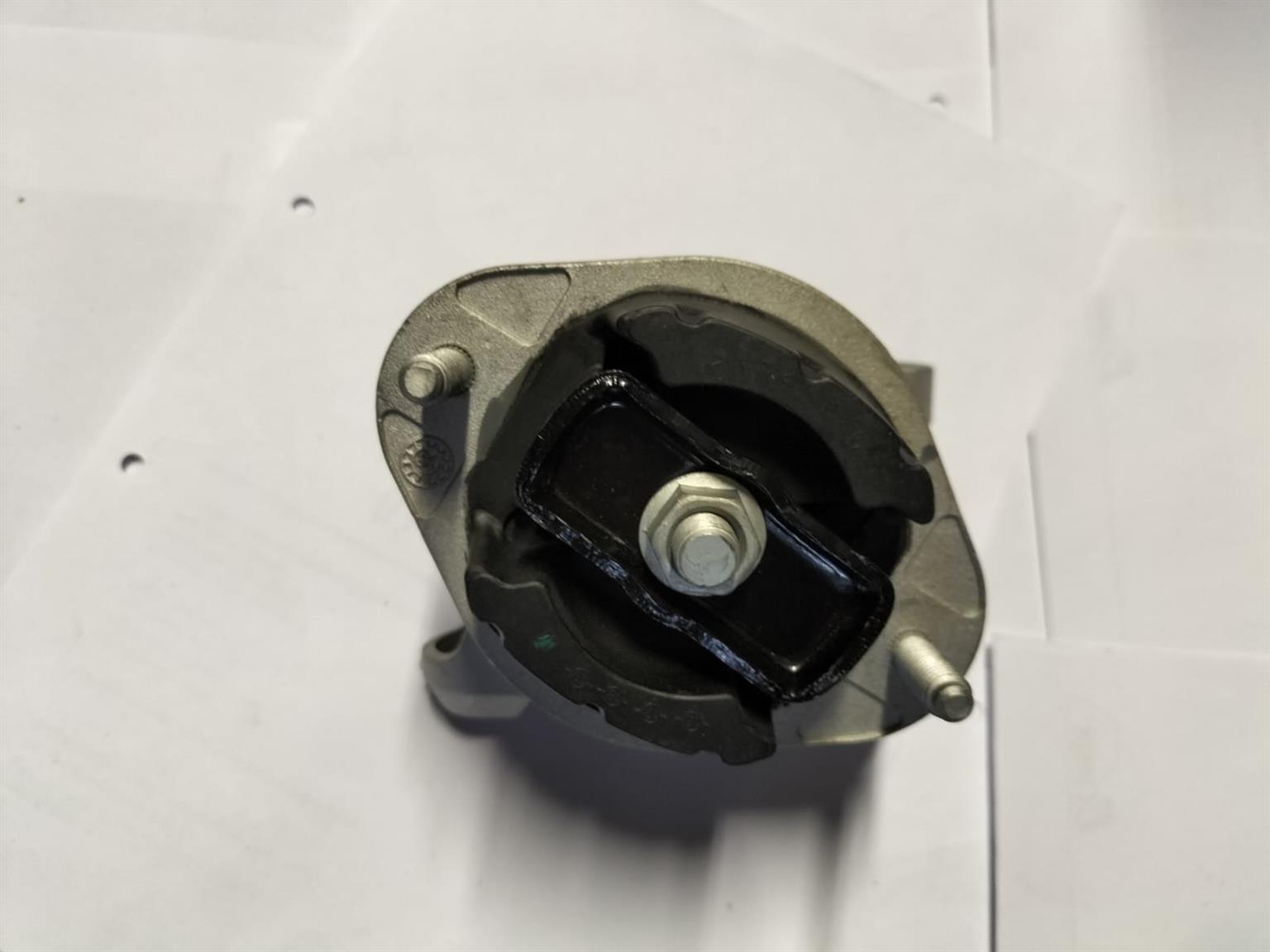 Audi A4 B7 NEW gearbox mountings for sale - Private Seller