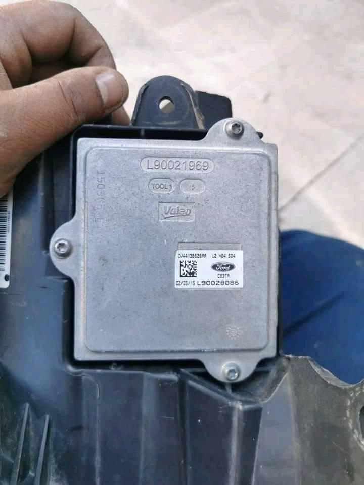 Xenon control modules