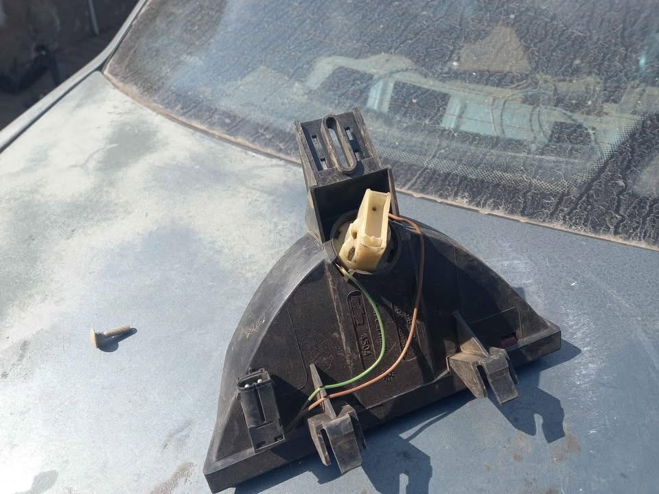 BMW E36 Rear Windscreen Brake Light Good Condition - Private Seller BMW E36 Rear Windscreen Brake Light Good Condition - Private Seller