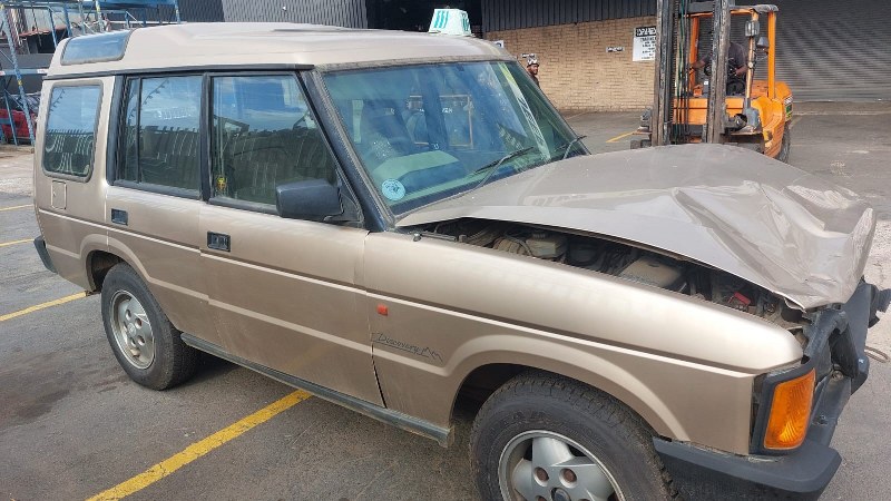 Land Rover Discovery V8i Manual Gold - 1993 STRIPPING FOR SPARES - Private Seller Land Rover Discovery V8i Manual Gold - 1993 STRIPPING FOR SPARES - Private Seller