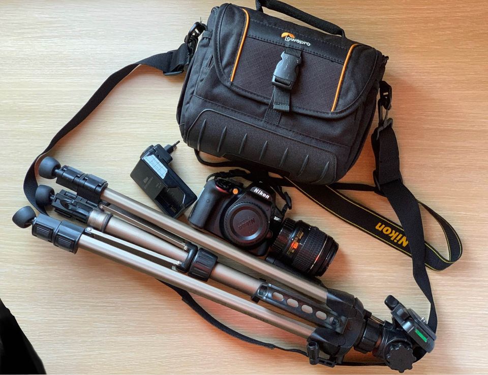Nikon D3400 + 18-55mm Lens + Hama Tripod Bundle - Excellent Condition!