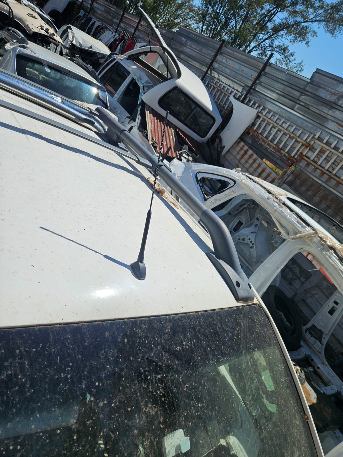 🛻 Nissan Navara Roof Rack for Sale! 🛻 - Private Seller