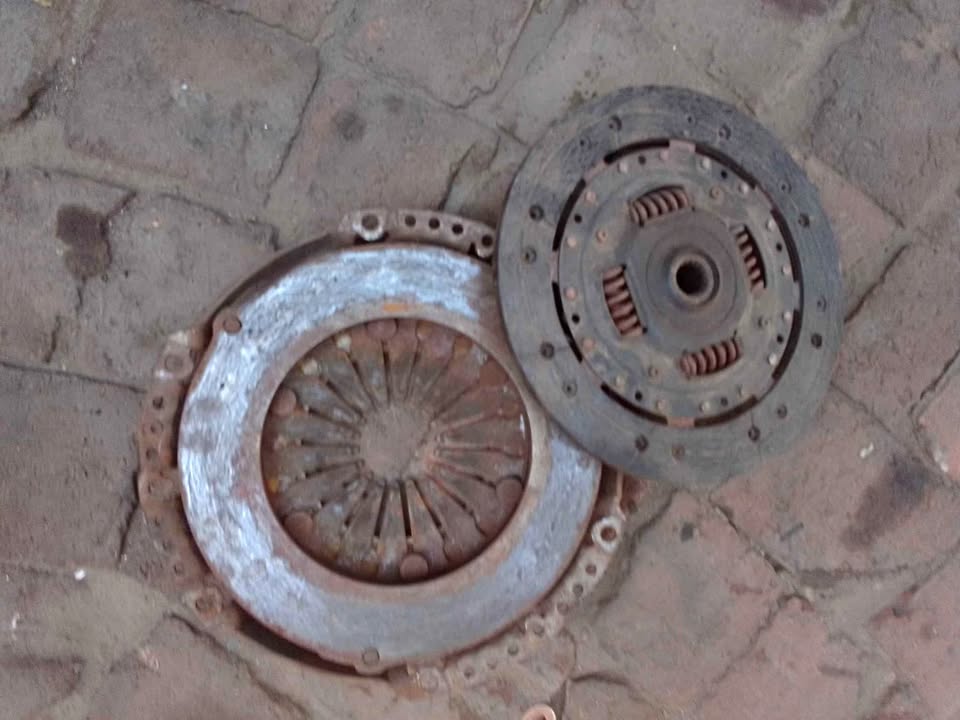 2009 ford fiesta clutch kit for 1.6 engine - Private Seller