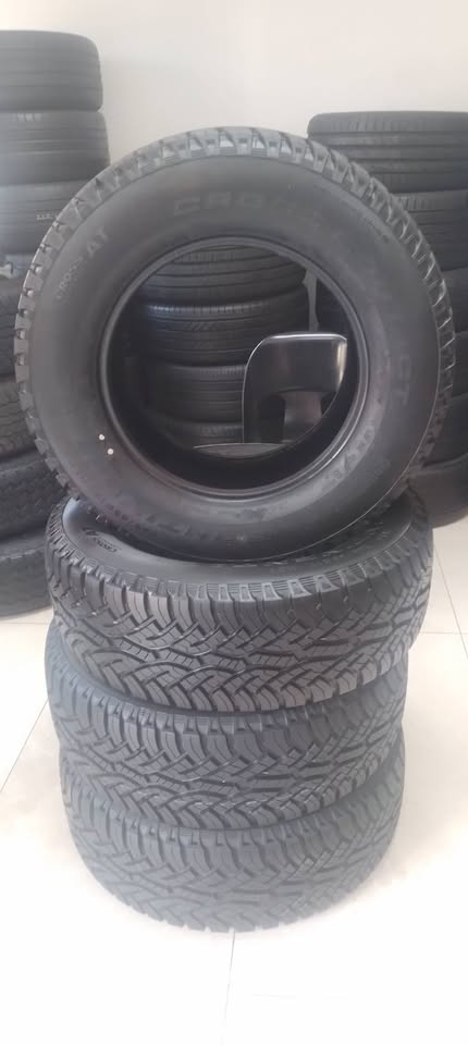 265/65 R17 Continental cross contact A/T brand new - Private Seller