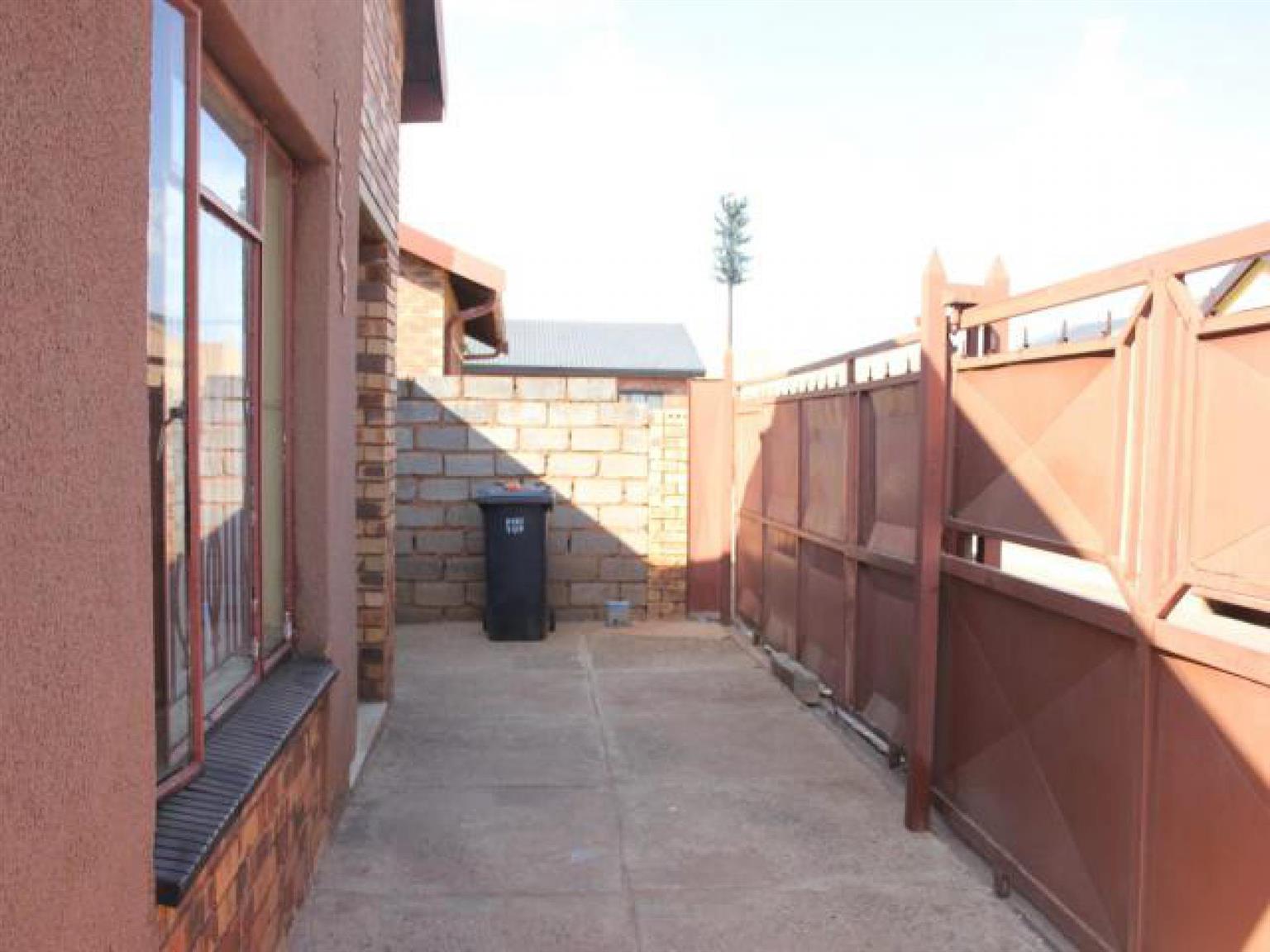 Bank repossessed properties for sale in phiri soweto Junk Mail