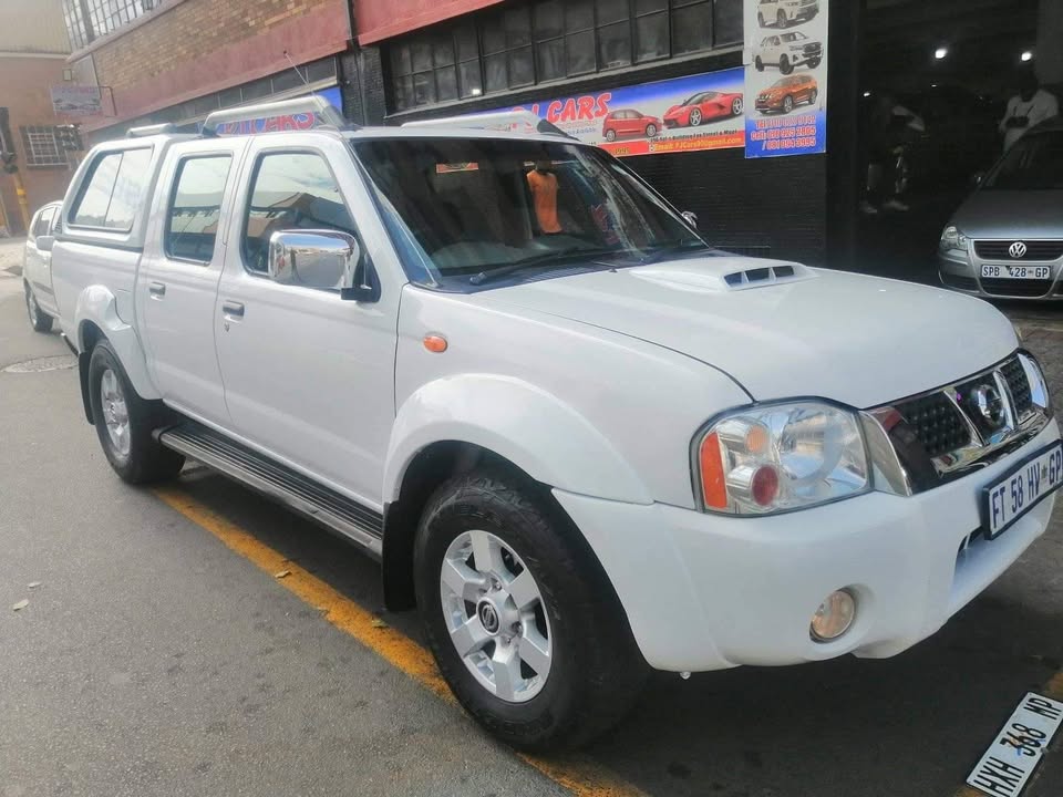 2017 Nissan 300 Hardbody 2.5 TDC