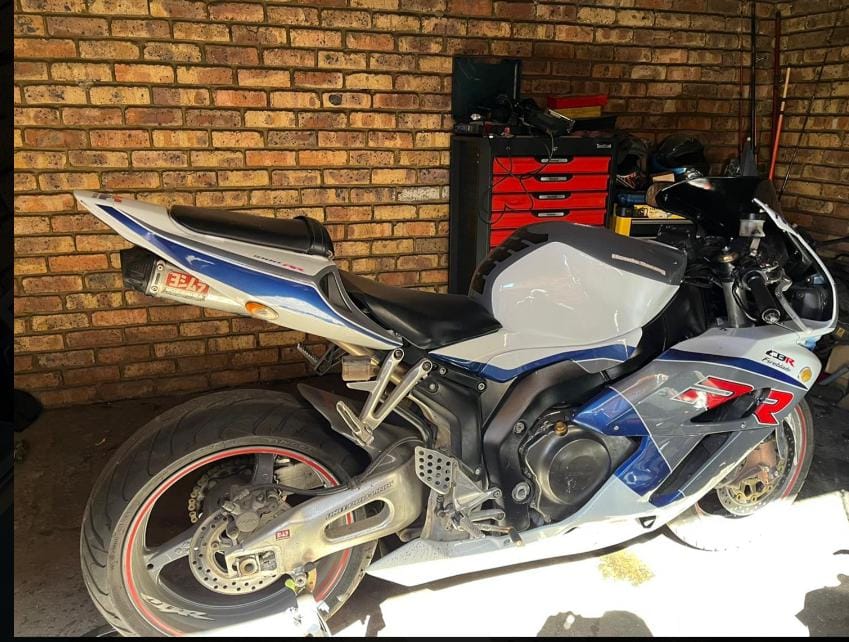 Honda fireblade cbr 1000rr - Private Seller Honda fireblade cbr 1000rr - Private Seller