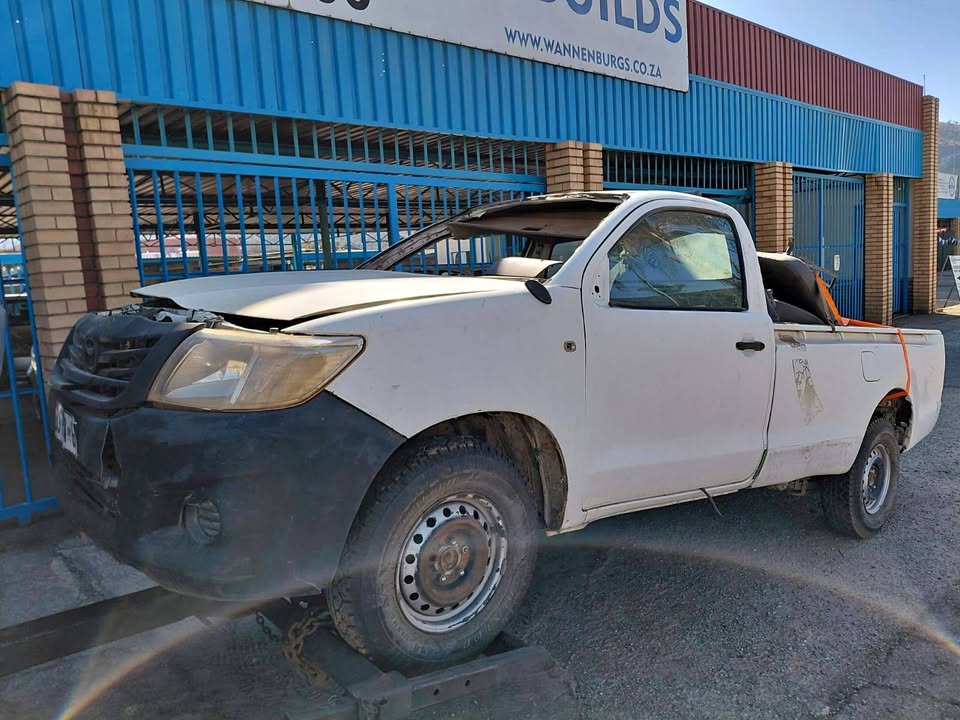 2012 TOYOTA HILUX D4D STRIPPING FOR SPARES!!!! - Private Seller 2012 TOYOTA HILUX D4D STRIPPING FOR SPARES!!!! - Private Seller