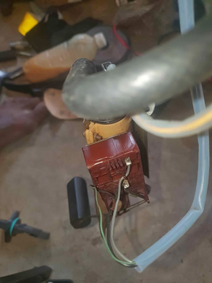 Hyundai elentra gls 1.6 1996 fuel pump with gauge