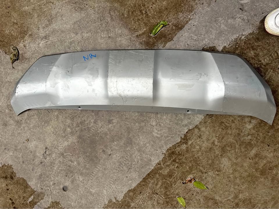 Kia Seltos rear bumper spoiler trim (plastic) - 86671Q6500 - Private Seller Kia Seltos rear bumper spoiler trim (plastic) - 86671Q6500 - Private Seller