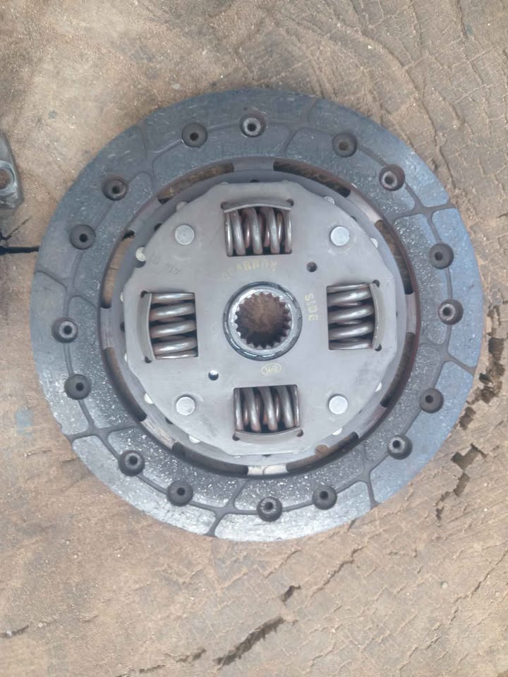 Mazda B3 Clutch and pressure plate LUK - Private Seller