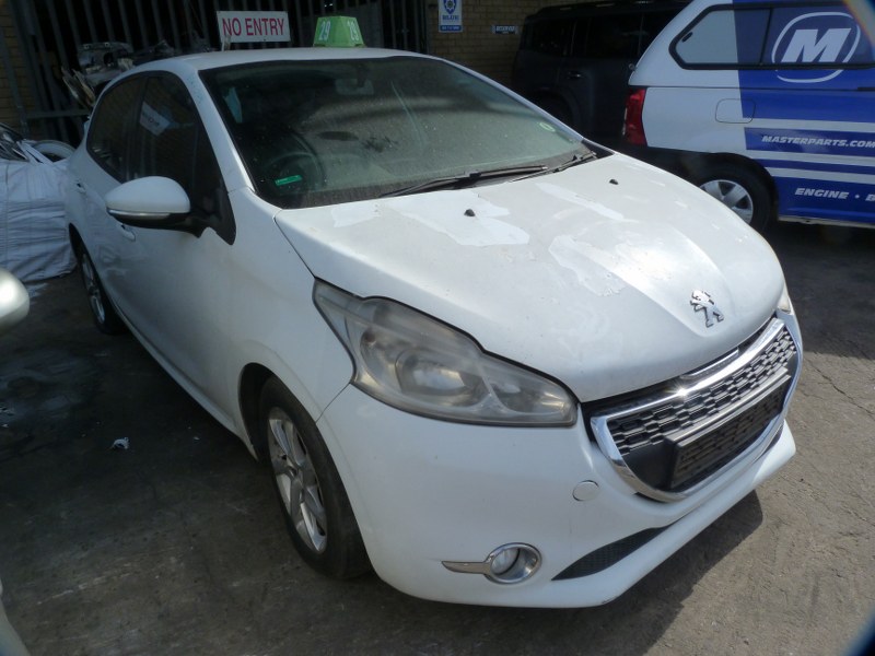 Peugeot 208 HDi 1.6 Diesel Manual 10JB White - 2013 SPARESBOYZ STRIPPING FOR SPA - Private Seller