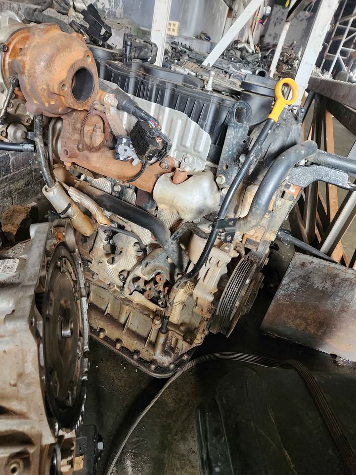 HYUNDAI D4HA ENGINE FOR SALE - Private Seller HYUNDAI D4HA ENGINE FOR SALE - Private Seller
