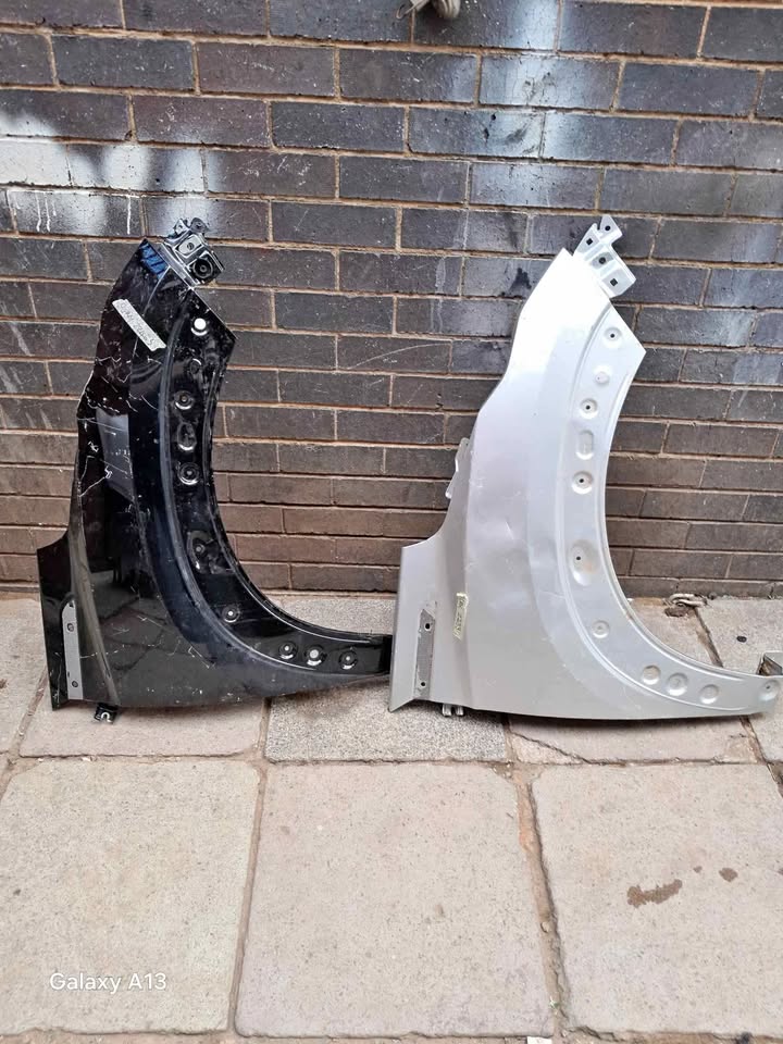 NISSAN MAGNITE FENDER RIGHT SIDE - Private Seller NISSAN MAGNITE FENDER RIGHT SIDE - Private Seller