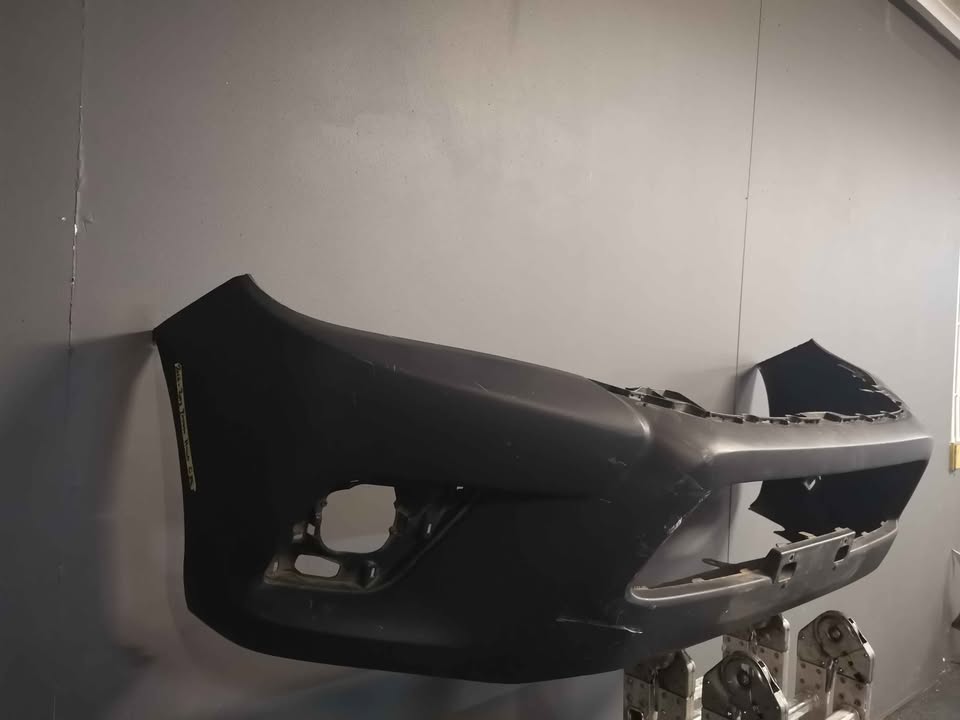 Toyota Hilux GD6 front bumper 2016-2018 - Private Seller Toyota Hilux GD6 front bumper 2016-2018 - Private Seller