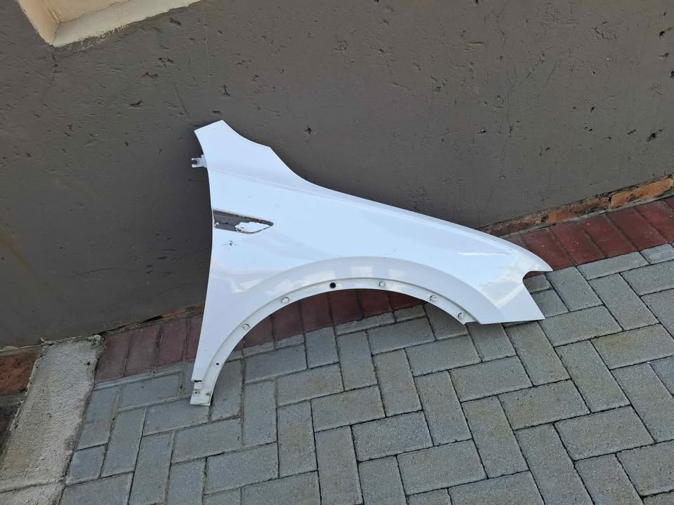 VW tiguan right fender