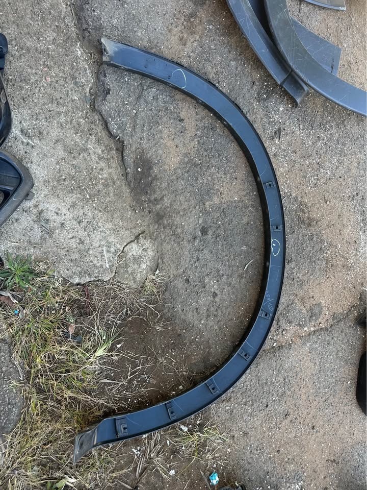 Ford Ranger t9 right front wheel arch - Private Seller Ford Ranger t9 right front wheel arch - Private Seller