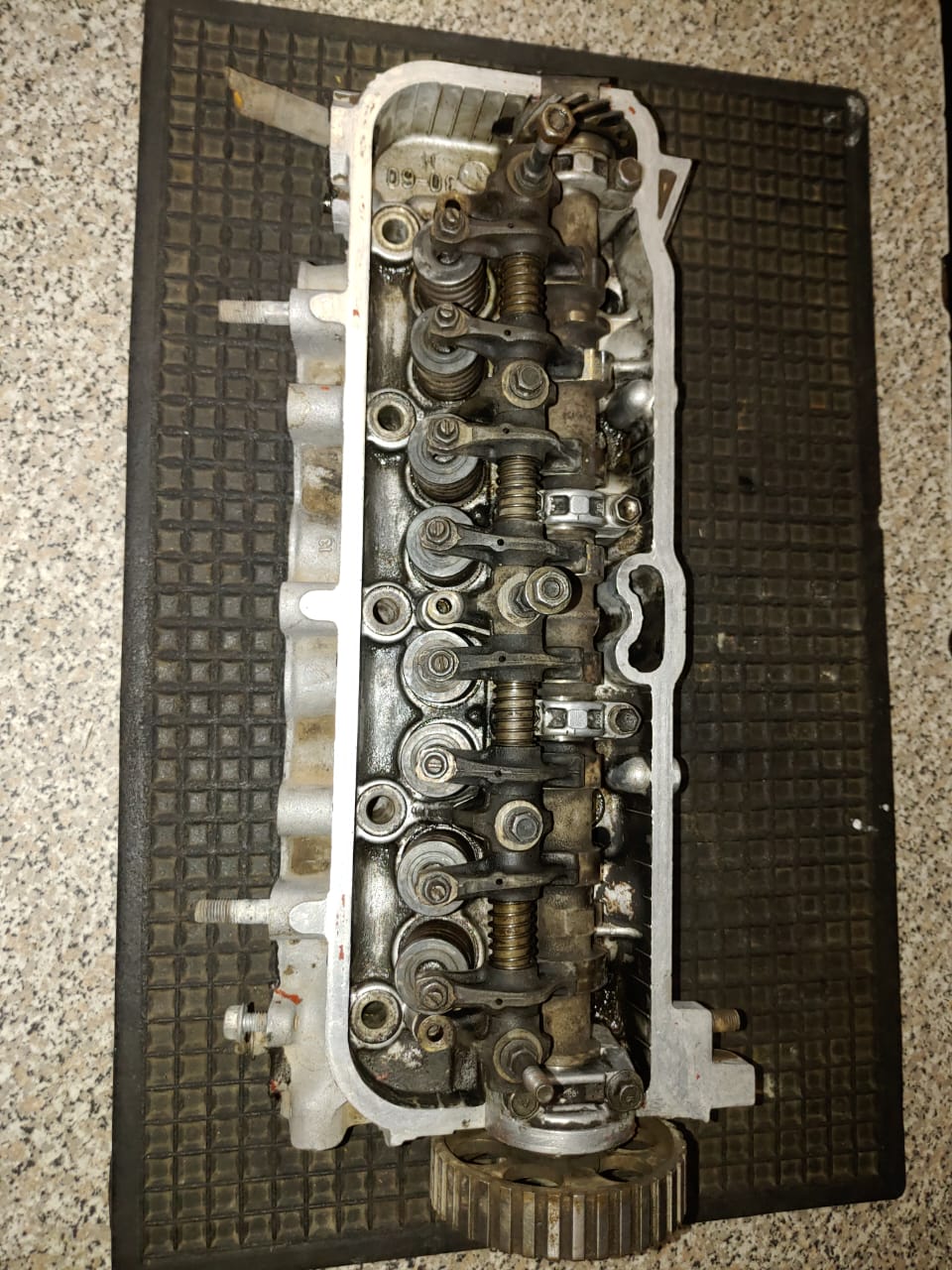 TOYOTA 4A 8VALVE CYLINDER HEAD COMPLETE  FOR SALE - Private Seller