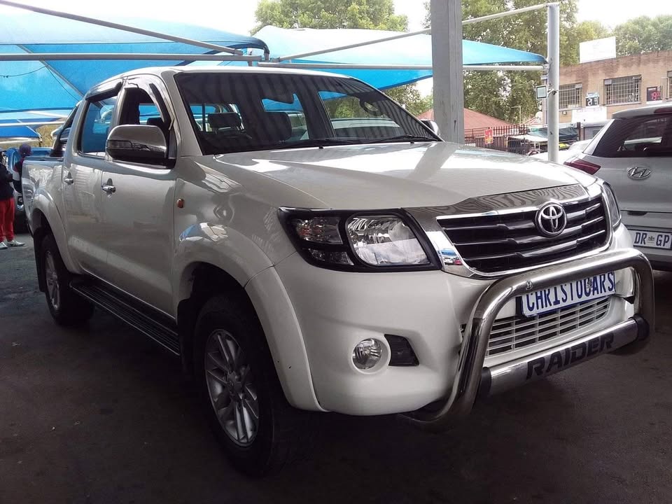 Used Toyota Hilux 2.4GD-6 double cab 4x4 SRX auto - Private Seller