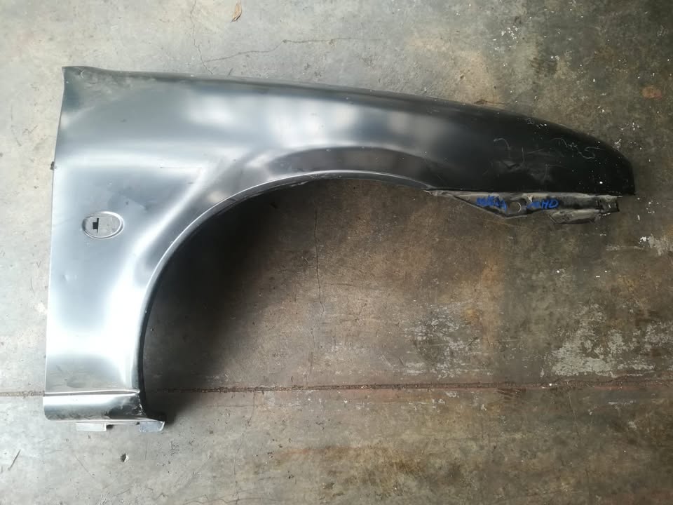 MAZDA SOHO RIGHT FRONT FENDER - Private Seller MAZDA SOHO RIGHT FRONT FENDER - Private Seller