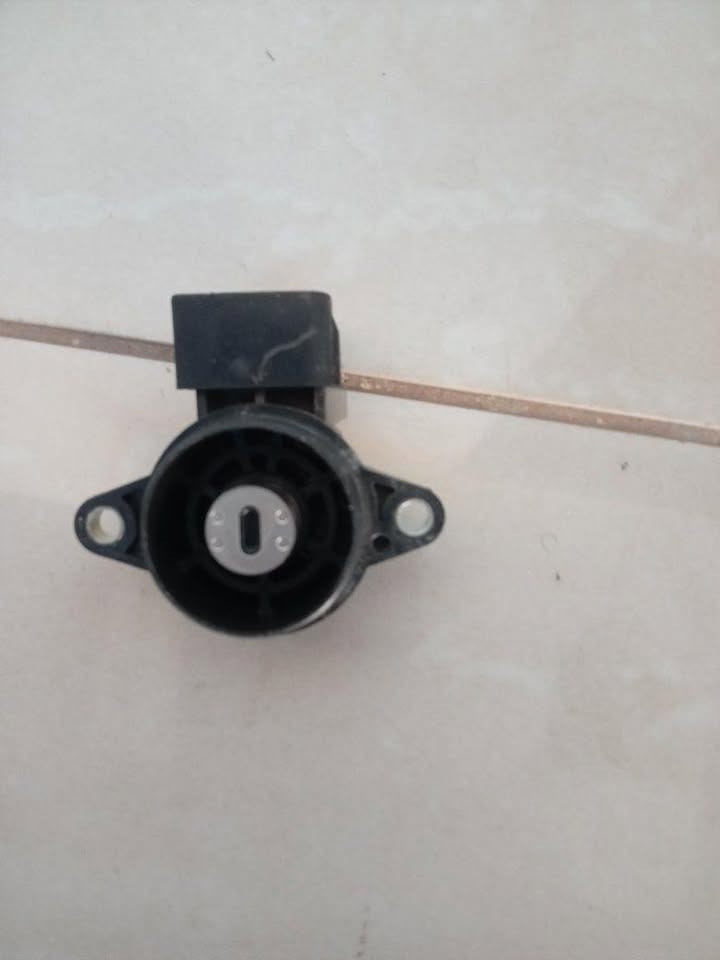 Toyota Hilux 2.5D4D Throttle Position Sensor - Private Seller