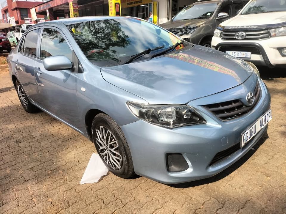 2017 TOYOTA COROLLA QUEST 1.6 AUTOMATIC  PETROL   BLUE COLOUR  LEATHER SEATS