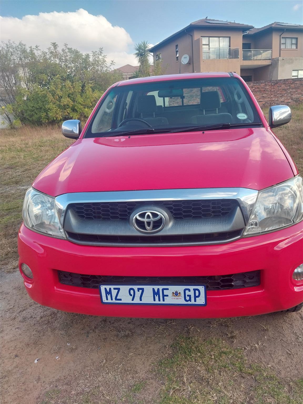 Used 2009 Toyota Hilux 2.7 double cab S - Private Seller Used 2009 Toyota Hilux 2.7 double cab S - Private Seller