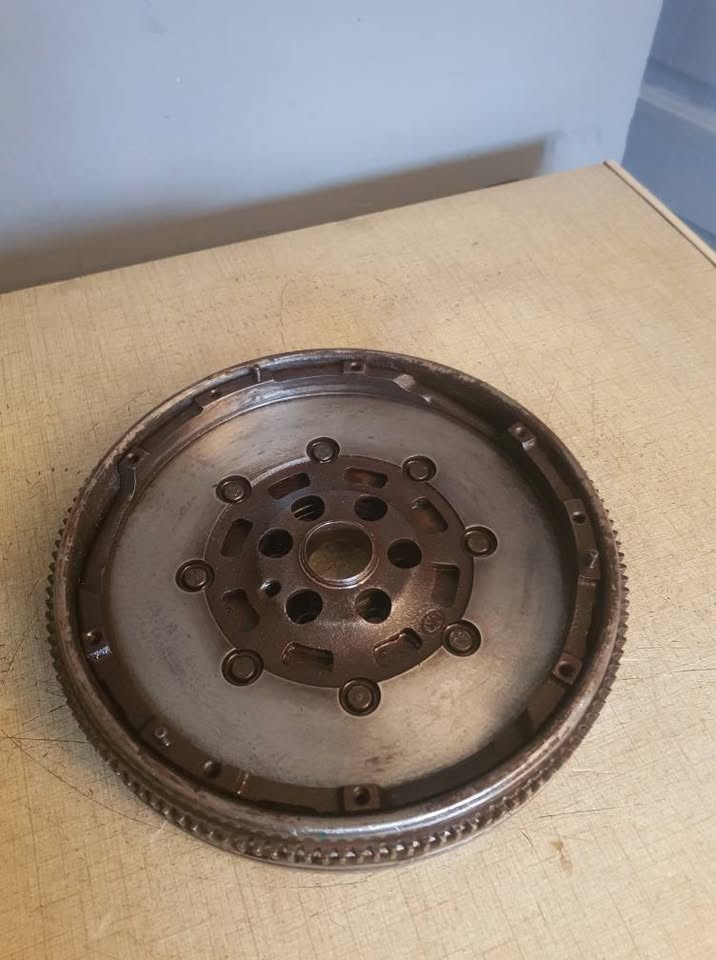 VW OR AUDI A3 LUK DUEL MASS FLYWHEEL FORSALE - Private Seller