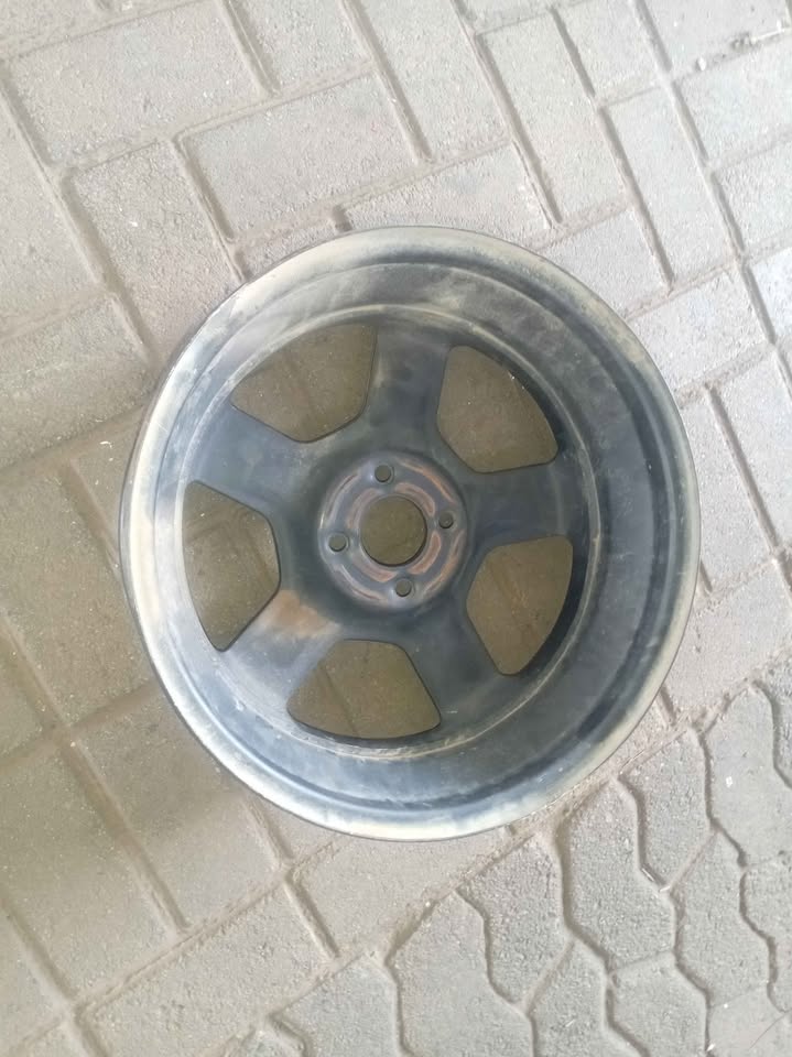 Renault Kiger 16 rims - Private Seller