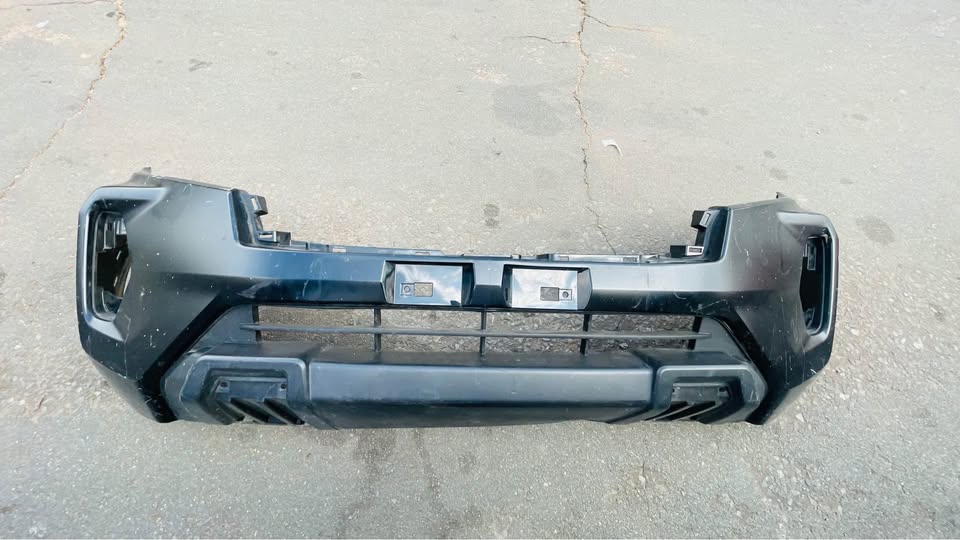 Nissan Navara bumper 2022 - Private Seller Nissan Navara bumper 2022 - Private Seller