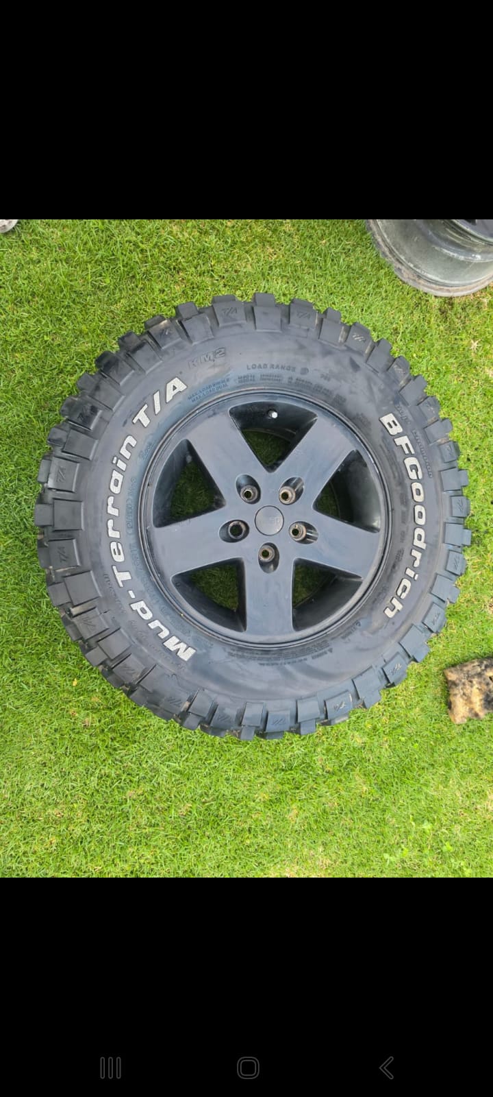 Light truck 17 inch LT285/70/r17 tyre for sale - Private Seller Light truck 17 inch LT285/70/r17 tyre for sale - Private Seller