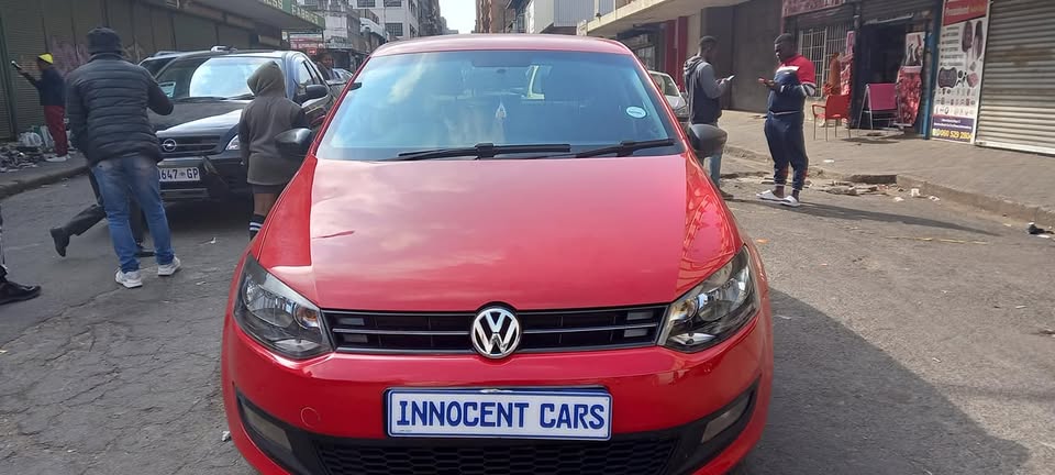 2012 VW POLO 6 1.4 TRENDLINE MANUAL TRANSMISSION.. RED COLOUR.. .. USED..
