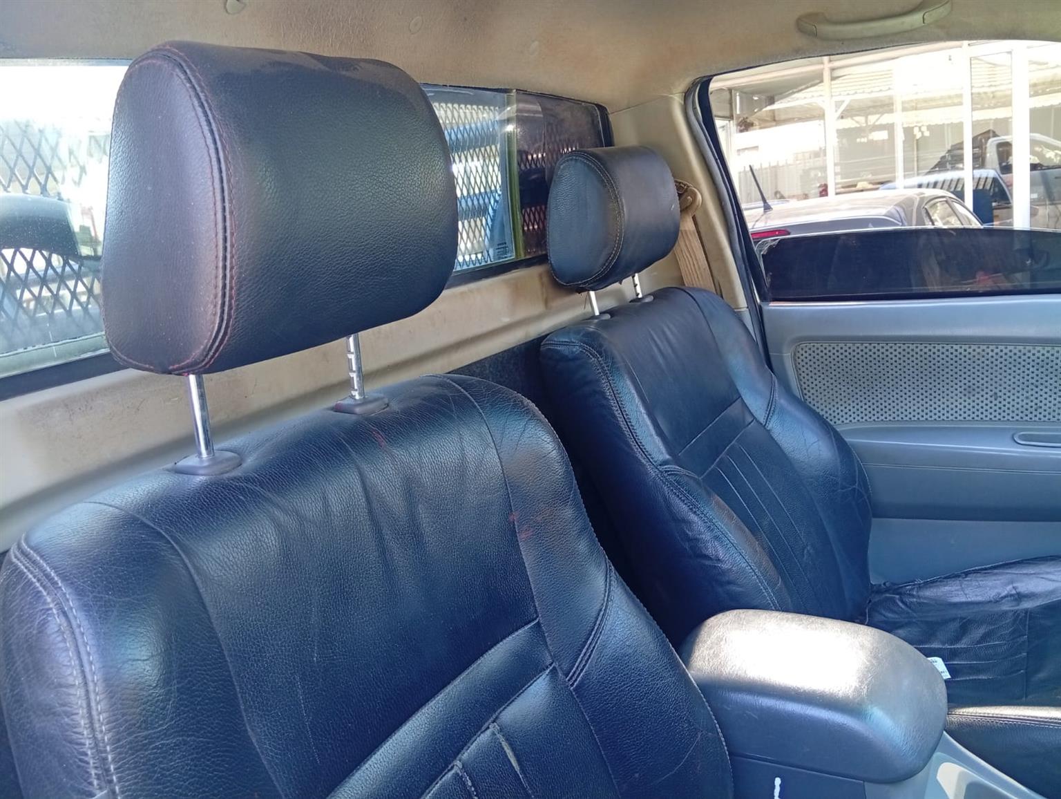 2011 Toyota Hilux 3.0 D4D High Raider SingleCab BOOT RAILINGSManual F