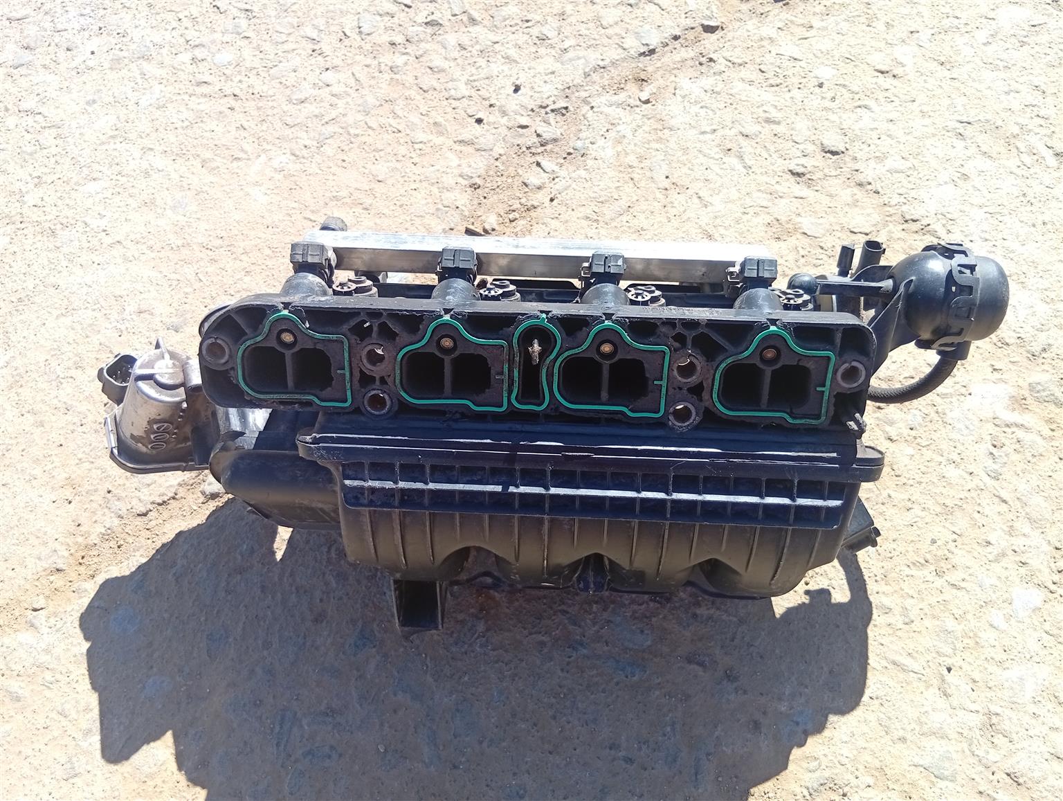 2012  Opel Corsa 1.2 intake manifold