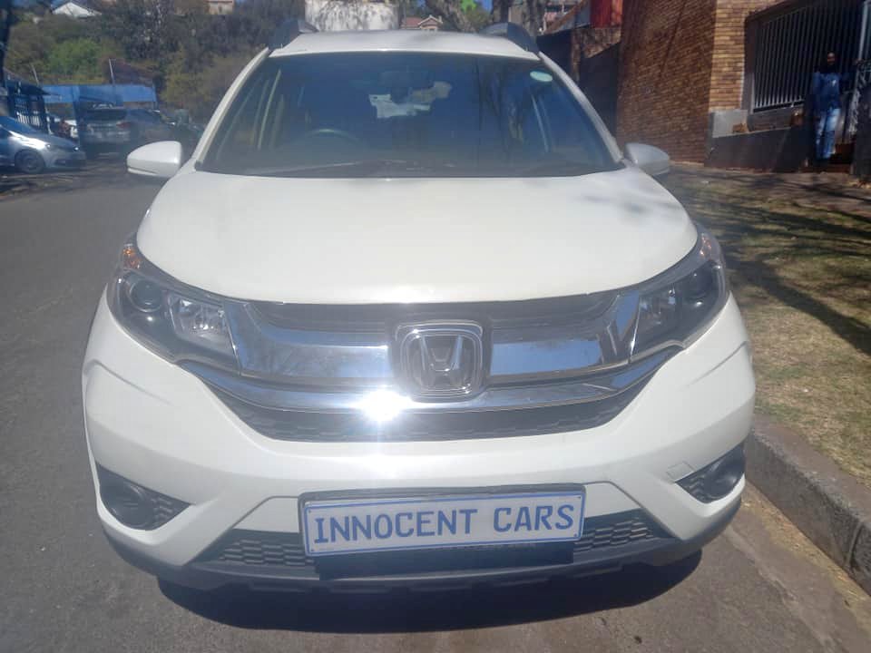 2017 HONDA BRV 1.5 ENGINE PETROL, AUTOMATIC, MILEAGE 110000KMS, WHITE COLOR 7SEATER.